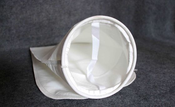品質  Polyester Needle Felt Liquid Filter Bag / 190 Micron Filter Bag For Adhesive Industry 工場