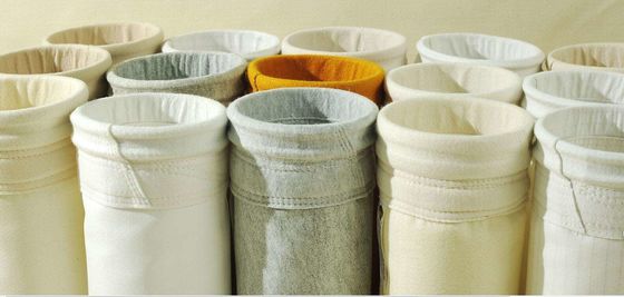 Nonwovenはポリエステルろ過装置のための帯電防止フィルター・バッグ550GSMを感じました