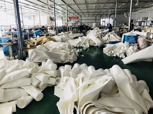 セメントの植物の高くアルカリ抵抗力があるのための550gsm Arcylicのフィルター・バッグ