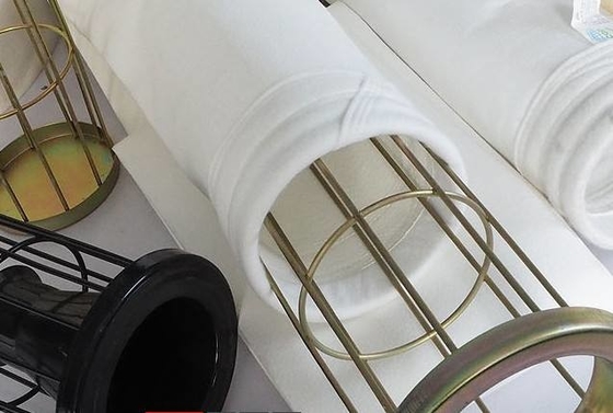 セメントの植物のための摩耗抵抗550GSMポリエステル集じん器のフィルター・バッグ
