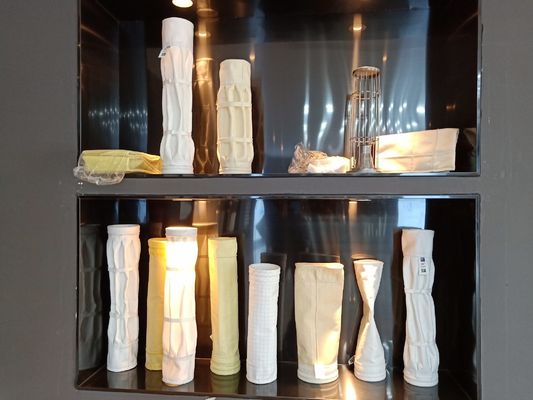 ポリエステルPPS Nomex P84の逆転させた集じん器のための星によってプリーツをつけられるフィルター・バッグ